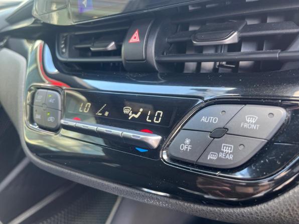 Toyota C-HR I с пробегом 2019 года, цена 1 789 000 рублей, 90333 км, внедорожник, Автокод Объявления