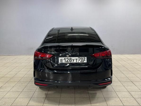 Hyundai Solaris II Рестайлинг с пробегом 2022 года, цена 1 600 000 рублей, 76000 км, седан, Автокод Объявления