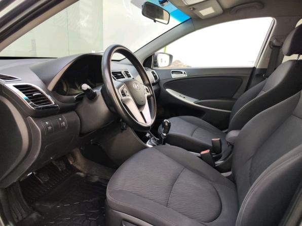 Hyundai Solaris I с пробегом 2013 года, цена 730 000 рублей, 128900 км, седан, Автокод Объявления