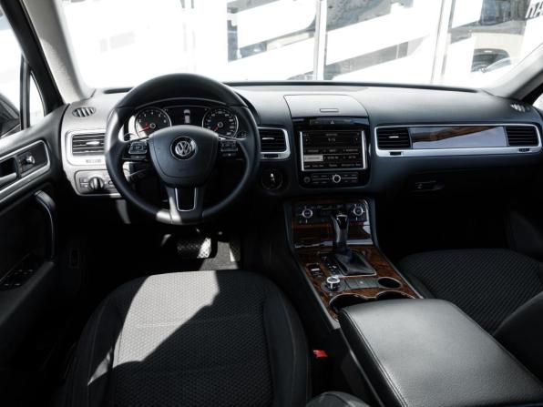 Volkswagen Touareg II с пробегом 2010 года, цена 1 590 000 рублей, 249051 км, внедорожник, Автокод Объявления