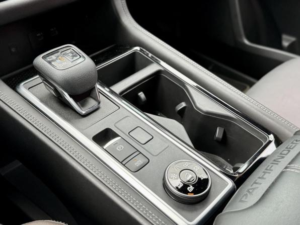 Nissan Pathfinder V с пробегом 2021 года, цена 4 737 000 рублей, 32040 км, внедорожник, Автокод Объявления