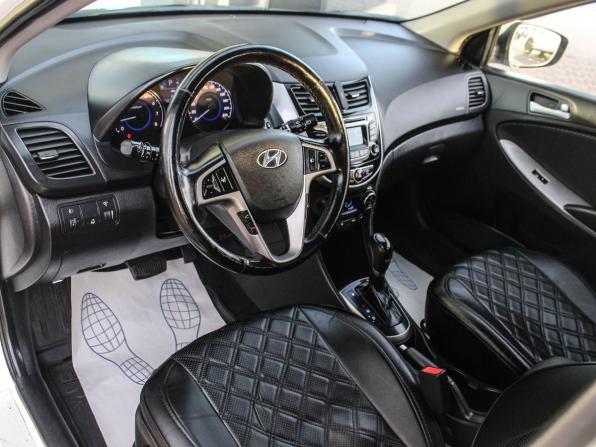 Hyundai Solaris I Рестайлинг с пробегом 2015 года, цена 986 000 рублей, 84196 км, хэтчбек, Автокод Объявления