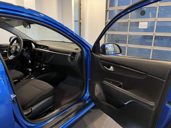 Kia Rio IV Рестайлинг с пробегом 2021 года, цена 1 385 000 рублей, 98097 км, седан, Автокод Объявления