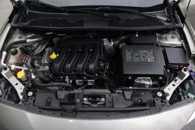 Renault Fluence I Рестайлинг с пробегом 2014 года, цена 995 000 рублей, 132092 км, седан, Автокод Объявления
