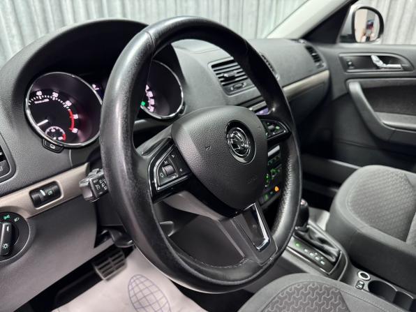 Skoda Yeti I Рестайлинг с пробегом 2014 года, цена 1 400 000 рублей, 135957 км, внедорожник, Автокод Объявления