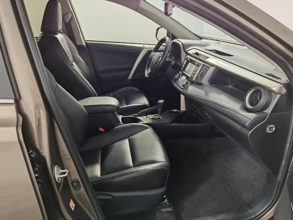 Toyota RAV4 IV (XA40) с пробегом 2014 года, цена 1 799 000 рублей, 232105 км, внедорожник, Автокод Объявления