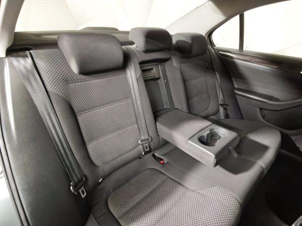 Volkswagen Jetta VI Рестайлинг с пробегом 2015 года, цена 897 000 рублей, 207577 км, седан, Автокод Объявления