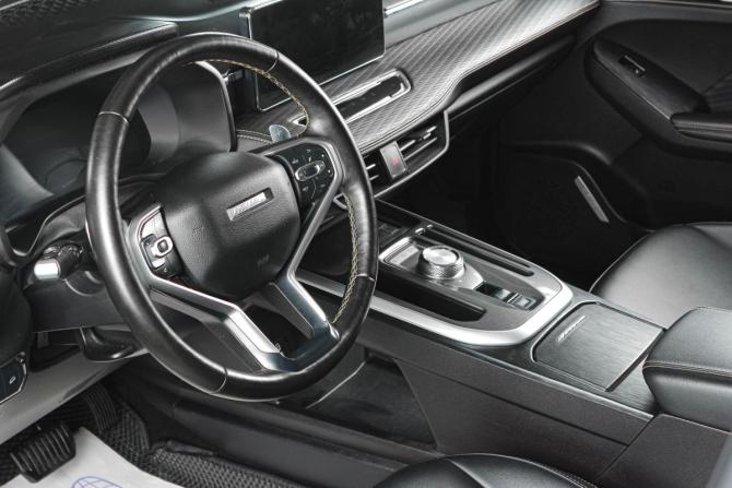 Haval Jolion I с пробегом 2023 года, цена 1 699 000 рублей, 115000 км, внедорожник, Автокод Объявления