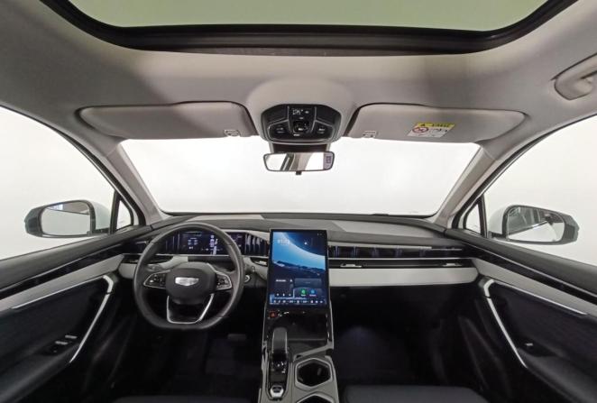 Geely Atlas II с пробегом 2023 года, цена 2 895 000 рублей, 11000 км, внедорожник, Автокод Объявления