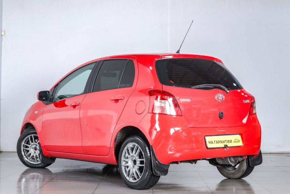 Toyota Yaris II Челябинск  - изображение 5