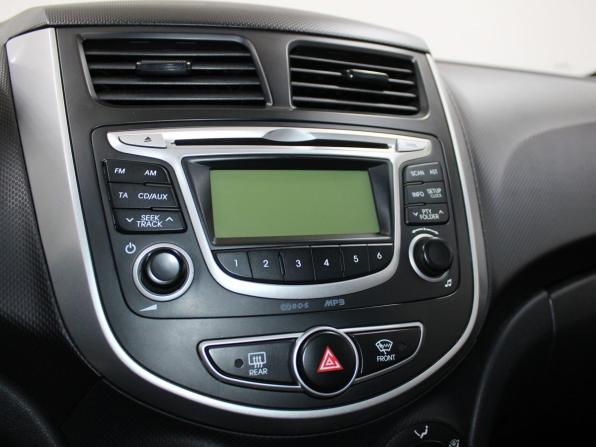 Hyundai Solaris I с пробегом 2014 года, цена 879 900 рублей, 158517 км, хэтчбек, Автокод Объявления