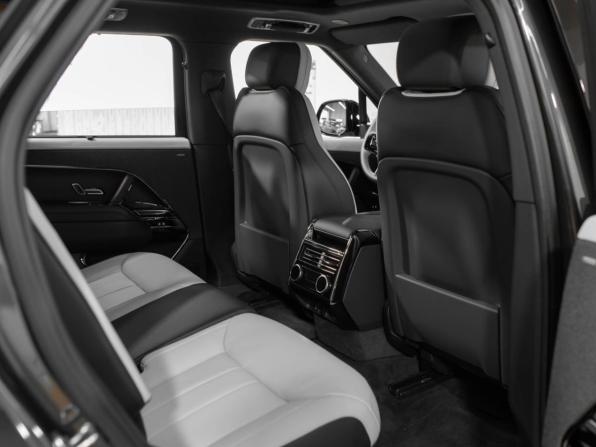 Новый Land Rover Range Rover Sport III 2026 года, цена 17 300 000 рублей, внедорожник, Автокод Объявления