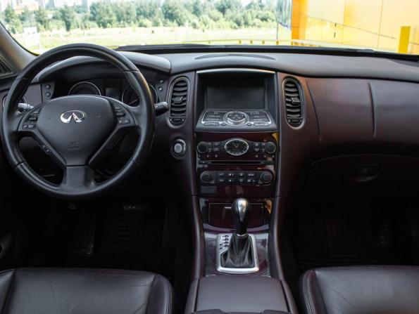 Infiniti QX50 I Рестайлинг с пробегом 2016 года, цена 1 850 000 рублей, 143151 км, внедорожник, Автокод Объявления