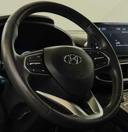 Hyundai Santa Fe IV Рестайлинг с пробегом 2023 года, цена 4 450 000 рублей, 29455 км, внедорожник, Автокод Объявления
