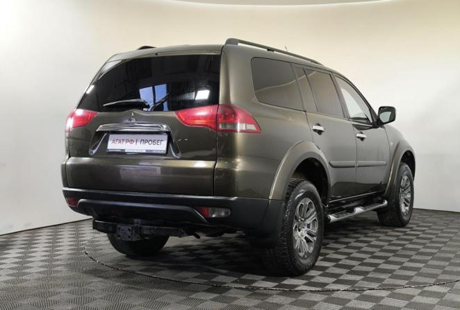 Mitsubishi Pajero Sport II Рестайлинг с пробегом 2015 года, цена 1 700 000 рублей, 212329 км, внедорожник, Автокод Объявления
