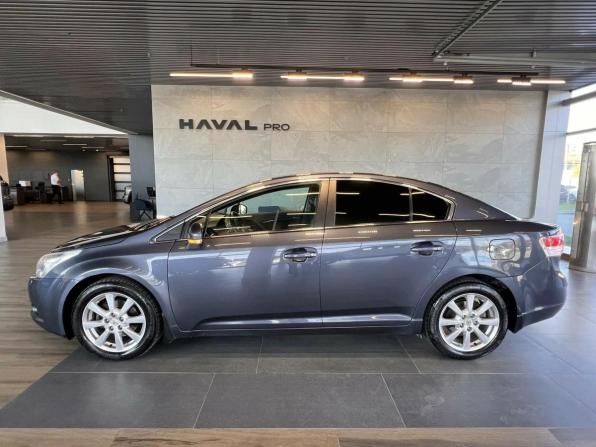 Toyota Avensis III с пробегом 2010 года, цена 995 000 рублей, 302480 км, седан, Автокод Объявления