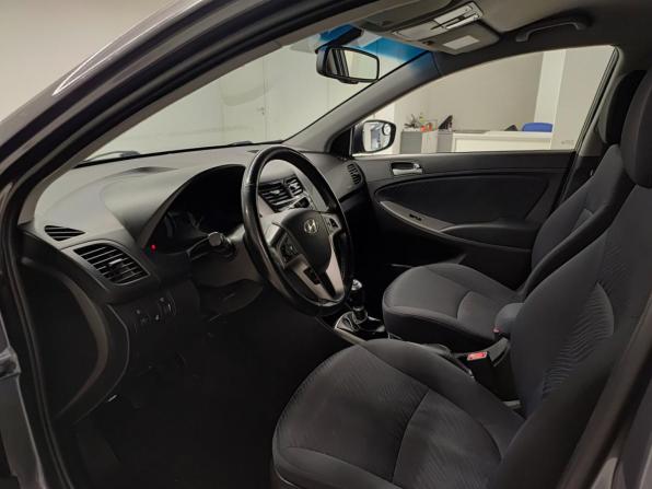 Hyundai Solaris I Рестайлинг с пробегом 2014 года, цена 748 000 рублей, 211600 км, седан, Автокод Объявления