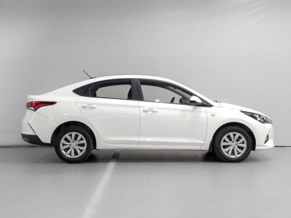 Hyundai Solaris II Рестайлинг с пробегом 2022 года, цена 1 445 000 рублей, 86505 км, седан, Автокод Объявления