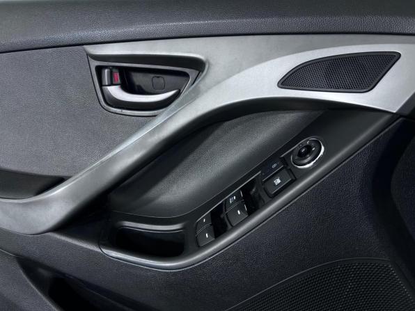 Hyundai Elantra V (MD) с пробегом 2011 года, цена 890 000 рублей, 241222 км, седан, Автокод Объявления