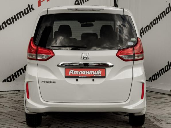 Honda Freed II с пробегом 2016 года, цена 1 450 000 рублей, 161326 км, компактвэн, Автокод Объявления