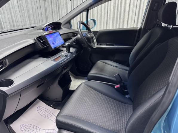 Honda Freed I Рестайлинг с пробегом 2012 года, цена 1 250 000 рублей, 159534 км, компактвэн, Автокод Объявления
