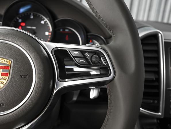 Porsche Cayenne II Рестайлинг (958) с пробегом 2015 года, цена 3 989 000 рублей, 207202 км, внедорожник, Автокод Объявления