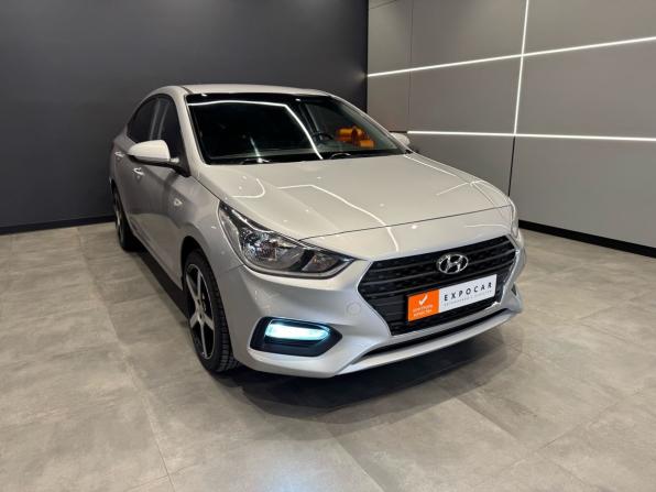 Hyundai Solaris II с пробегом 2017 года, цена 1 059 000 рублей, 155000 км, седан, Автокод Объявления