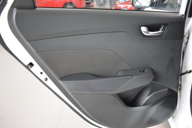 Hyundai Solaris II Рестайлинг с пробегом 2021 года, цена 1 698 000 рублей, 50000 км, седан, Автокод Объявления