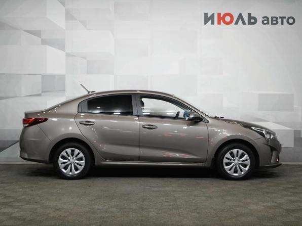Kia Rio IV Рестайлинг с пробегом 2022 года, цена 1 850 000 рублей, 51727 км, седан, Автокод Объявления