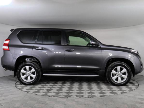 Toyota Land Cruiser Prado 150 Series Рестайлинг 1 с пробегом 2017 года, цена 4 097 000 рублей, 139357 км, внедорожник, Автокод Объявления
