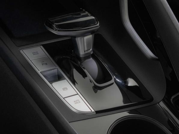 Hyundai Elantra VII (CN7) Рестайлинг с пробегом 2024 года, цена 2 565 000 рублей, 25950 км, седан, Автокод Объявления