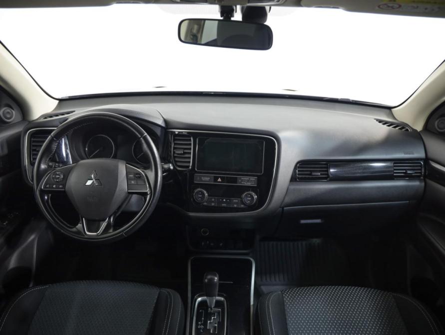 Mitsubishi Outlander III Рестайлинг 3 Санкт-Петербург  - изображение 10