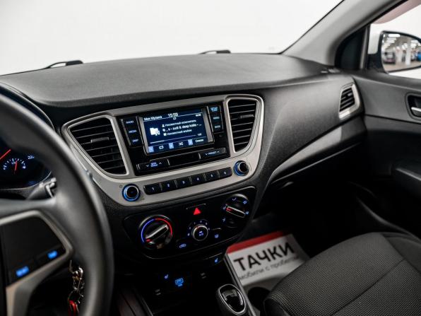 Hyundai Solaris II с пробегом 2019 года, цена 1 340 000 рублей, 172449 км, седан, Автокод Объявления