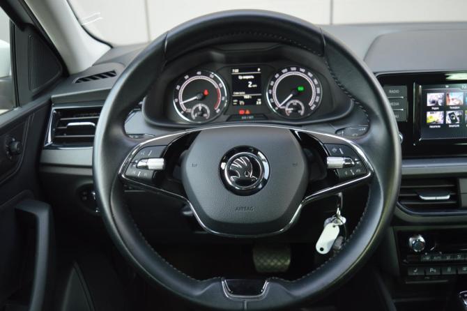 Skoda Rapid II с пробегом 2022 года, цена 1 650 000 рублей, 53007 км, лифтбек, Автокод Объявления