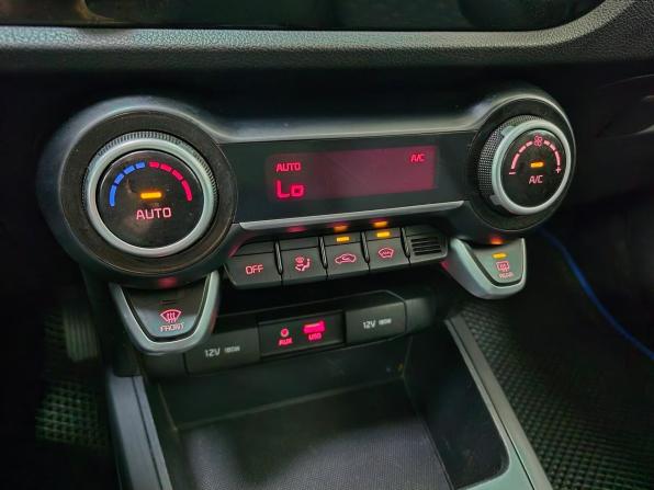 Kia Rio IV с пробегом 2019 года, цена 1 380 000 рублей, 100600 км, седан, Автокод Объявления