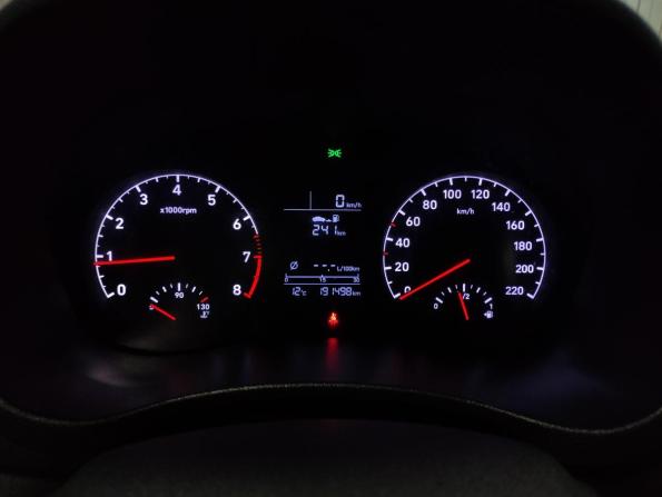 Hyundai Solaris II с пробегом 2019 года, цена 960 000 рублей, 191500 км, седан, Автокод Объявления