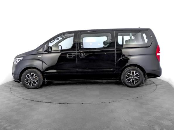 Hyundai H-1 II Рестайлинг 2 с пробегом 2019 года, цена 3 185 000 рублей, 74333 км, минивэн, Автокод Объявления