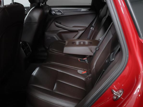 Porsche Macan I с пробегом 2017 года, цена 3 380 000 рублей, 126863 км, внедорожник, Автокод Объявления