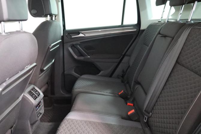 Volkswagen Tiguan II с пробегом 2018 года, цена 1 999 000 рублей, 211000 км, внедорожник, Автокод Объявления