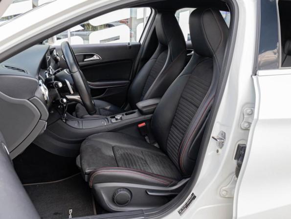 Mercedes-Benz GLA I (X156) Рестайлинг с пробегом 2018 года, цена 1 899 000 рублей, 92897 км, внедорожник, Автокод Объявления