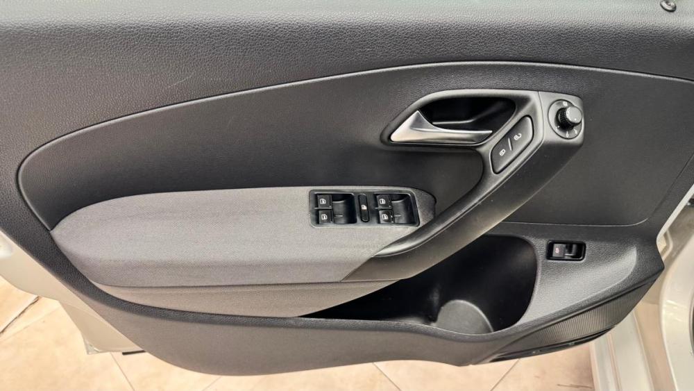 Volkswagen Polo V Киров  - изображение 7