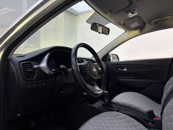 Kia Rio IV Рестайлинг с пробегом 2021 года, цена 1 549 000 рублей, 98000 км, хэтчбек, Автокод Объявления