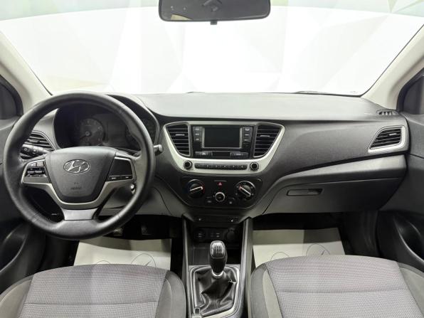 Hyundai Solaris II с пробегом 2017 года, цена 1 180 000 рублей, 159000 км, седан, Автокод Объявления