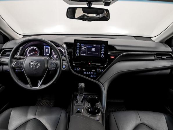 Toyota Camry VIII (XV70) Рестайлинг с пробегом 2021 года, цена 3 750 000 рублей, 5674 км, седан, Автокод Объявления