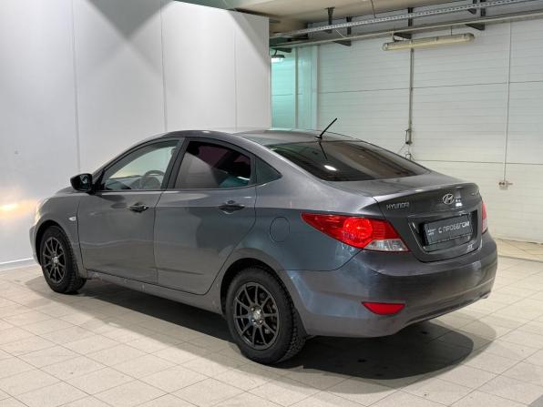 Hyundai Solaris I с пробегом 2012 года, цена 550 000 рублей, 186000 км, седан, Автокод Объявления