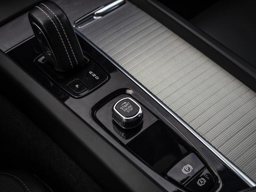 Volvo XC60 II Рестайлинг Москва  - изображение 17