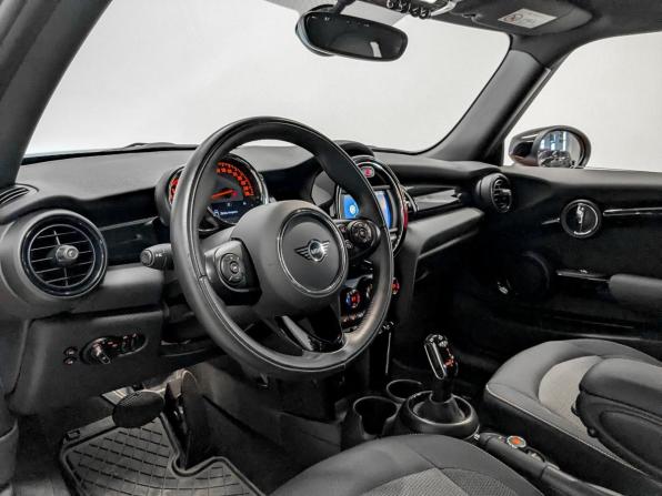 Mini Hatch III (F55/F56) Рестайлинг с пробегом 2021 года, цена 2 990 000 рублей, 11637 км, хэтчбек, Автокод Объявления