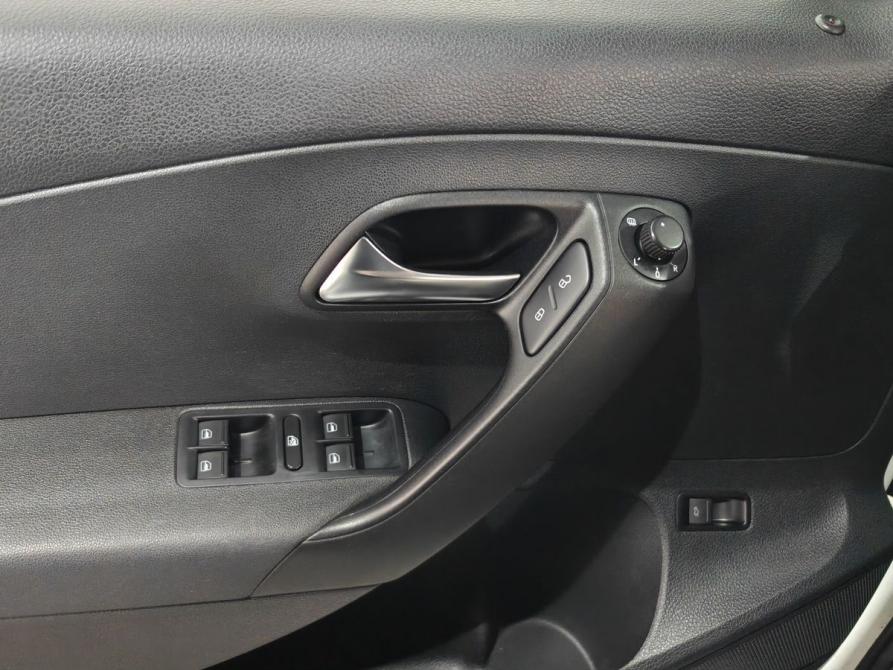Volkswagen Polo V Рестайлинг Москва  - изображение 16
