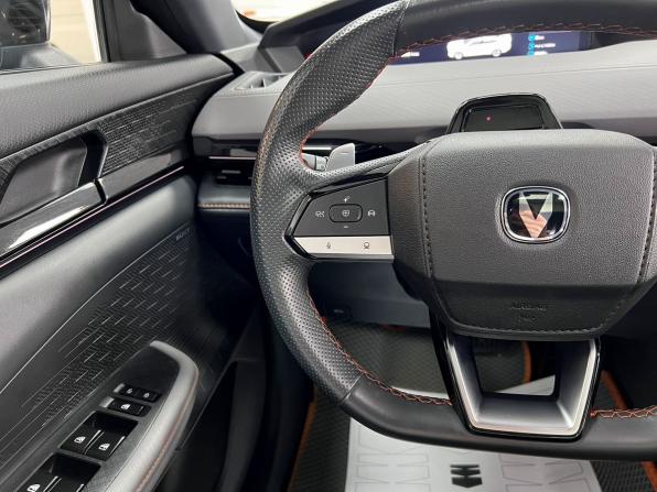 Changan UNI-V I с пробегом 2023 года, цена 1 995 000 рублей, 69124 км, лифтбек, Автокод Объявления