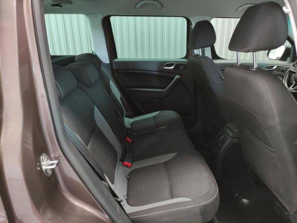 Skoda Yeti I Рестайлинг с пробегом 2018 года, цена 1 335 000 рублей, 238838 км, внедорожник, Автокод Объявления